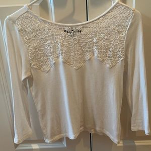 White cropped lace tee